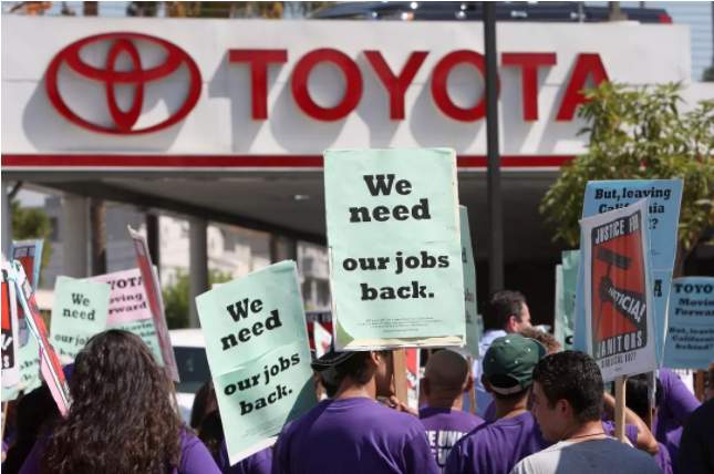 UAW的“下一个目标”怂了？丰田主动为其美国工厂工人加薪9%
