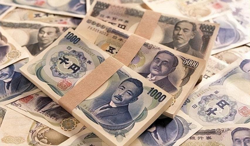 既要阻止日元贬值 又要遏制收益率上升 日本当局遭投机者两面夹击