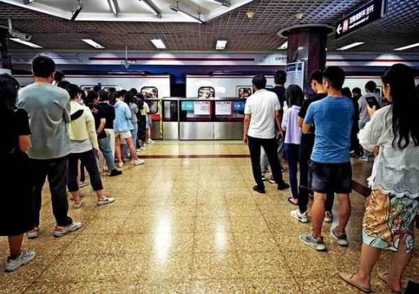 地铁普遍亏损背后：最赚钱的为何是武汉？